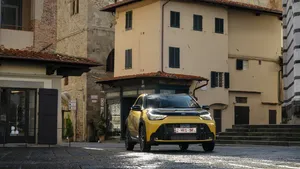 De verkoopcijfers van Q1 2026: Tesla levert in, Chinezen rukken op en de Toyota Aygo X pakt de kroon