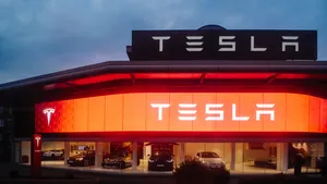 Tesla-watchers waarschuwen dat er een grote strijd op komst is voor het bedrijf van Elon Musk: 'Dramatisch anders'