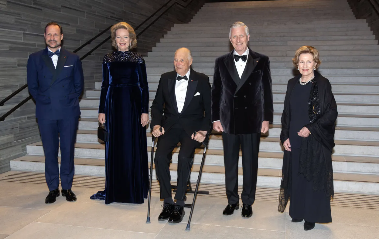 Koning Harald, koningin Sonja, kroonprins Haakon, koning Filip en koningin Mathilde bij het staatsbezoek van België aan Noorwegen, 2026.
