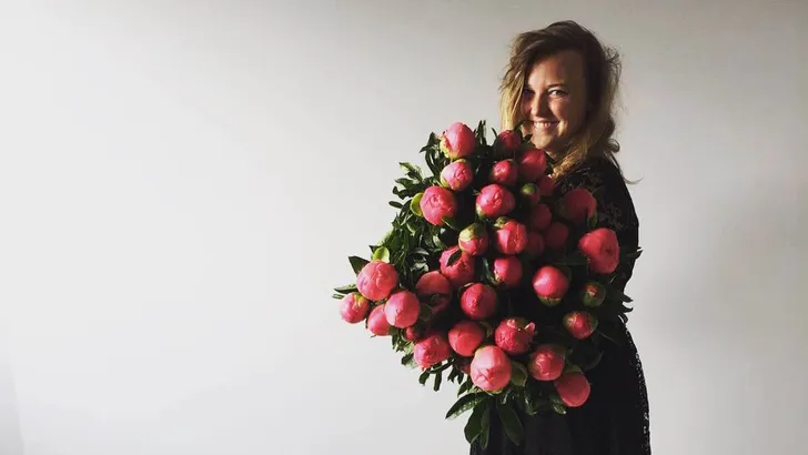 Zij maakt het verschil: 'Ik koop altijd twee bossen bloemen, één geef ik weg'