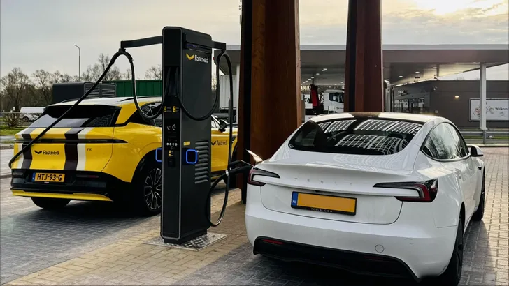 Fastned boekt recordomzet van 38 miljoen en opent eerste megawatt-lader in Nederland