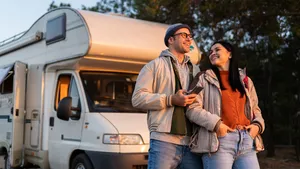 Zon, bergen en eindeloze vrijheid: de 5 ultieme routes voor jouw campertrip