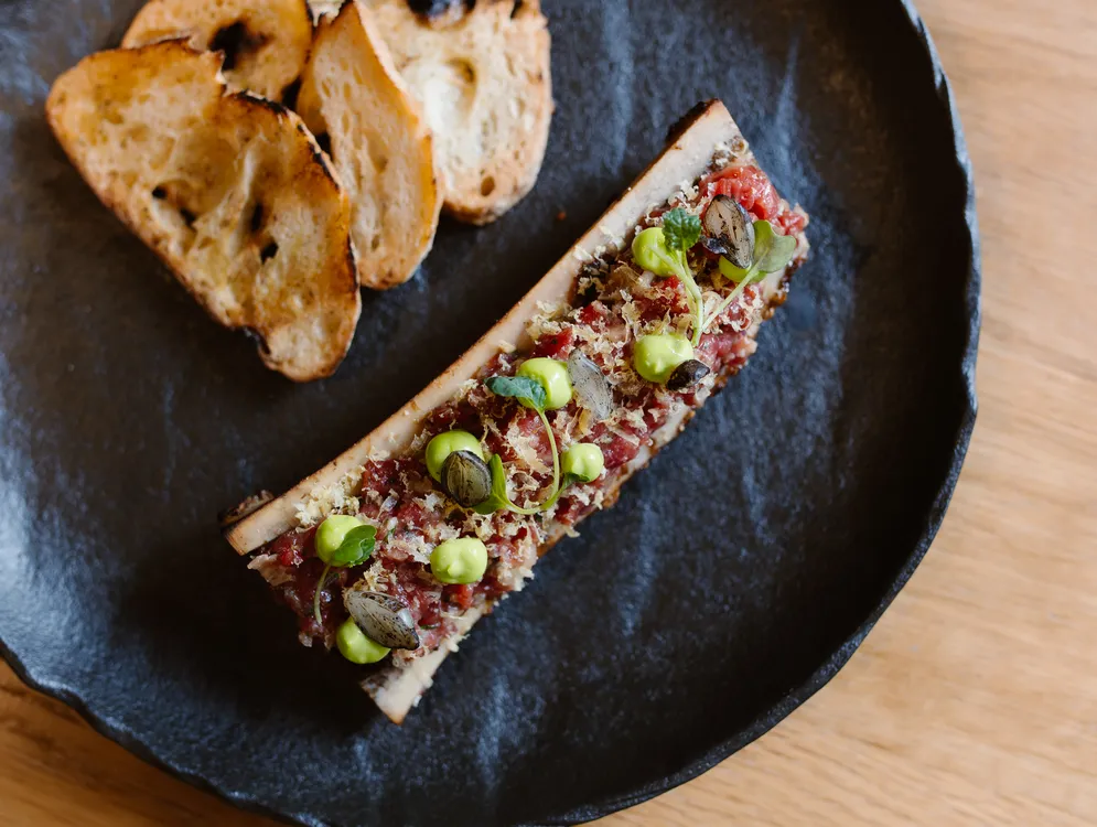 Foto 13 van The Bishop