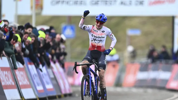 Lucinda Brand wint in Hoogerheide