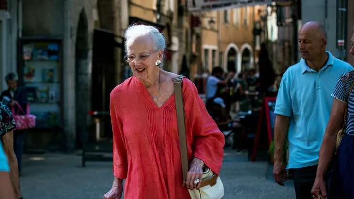 Revalidatie koningin Margrethe 'gaat maandenlang duren'