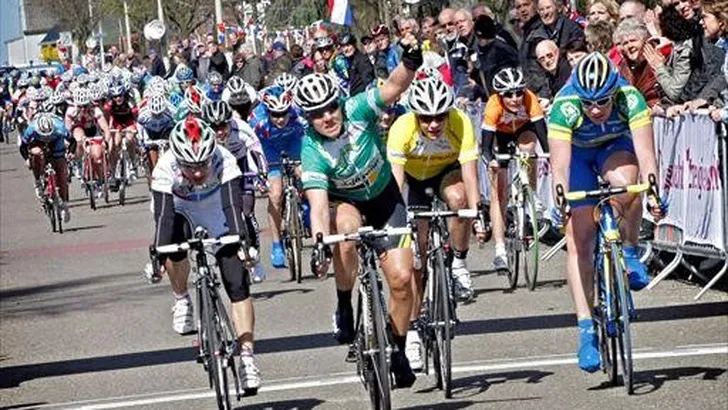 Teutenberg wint rit twee in Energiewacht Tour