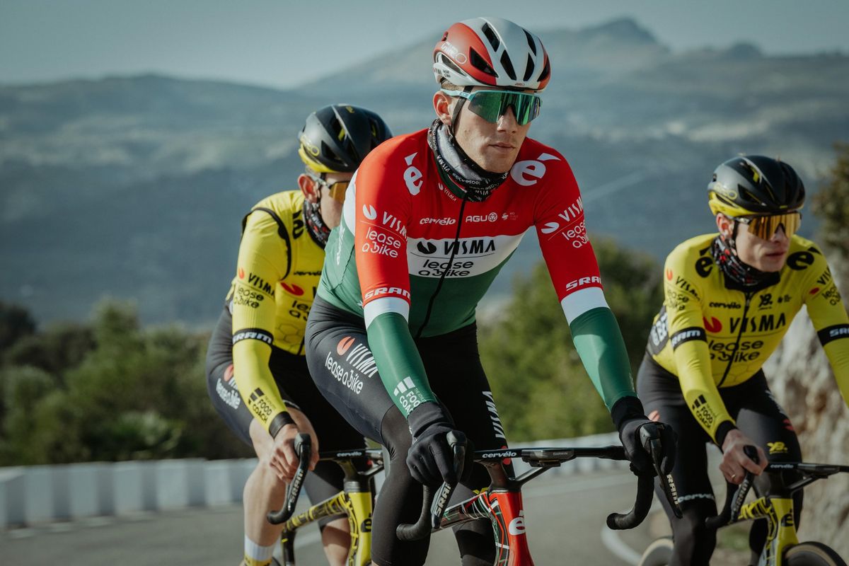 'Dutch fanboy' Attila Valter roemt aanpak Team Visma | LAB: 'Er is geen ...