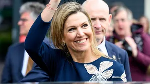 máxima koningsblauwe couture-jurk