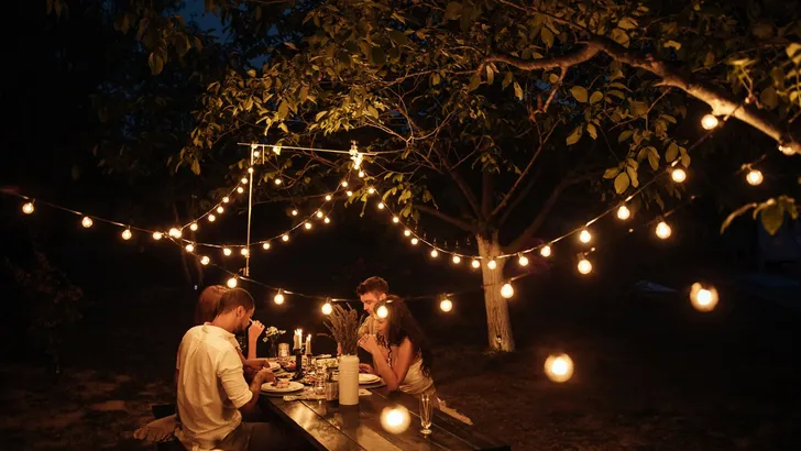 Romantic dinner with friends