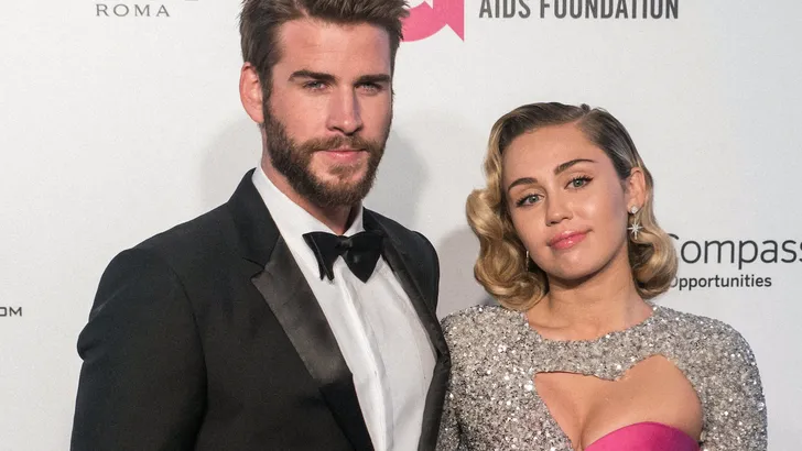 Miley Cyrus deelt zeldzame foto's van huwelijk met Liam Hemsworth