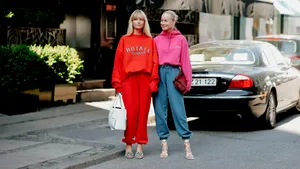 De zachtste loungewear set shop je nu bij HEMA (met korting)