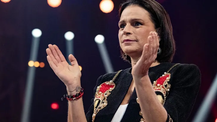 Prinses Stéphanie trakteert Jacques en Gabriella op het circus