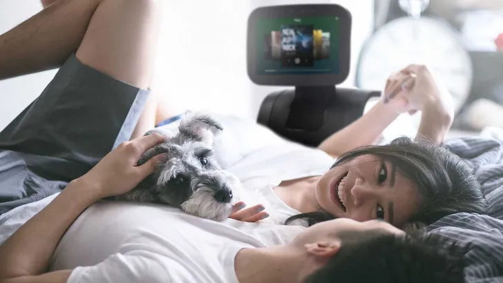 ZIEN: 'S WERELDS EERSTE PERSOONLIJKE ROBOT-BUTLER