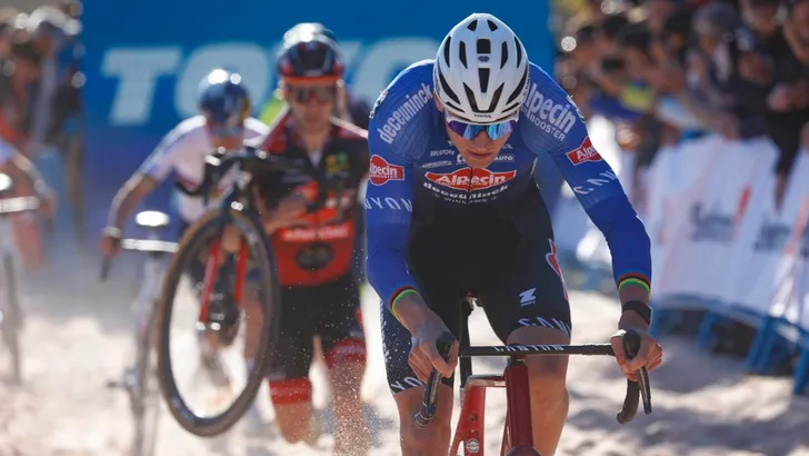 Worldcup Cyclocross in Benidorm 2023 men elite