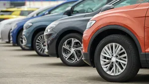 Cijfers bevestigen trend: Tesla verliest fors terrein in Europa terwijl hybride-verkoop piekt