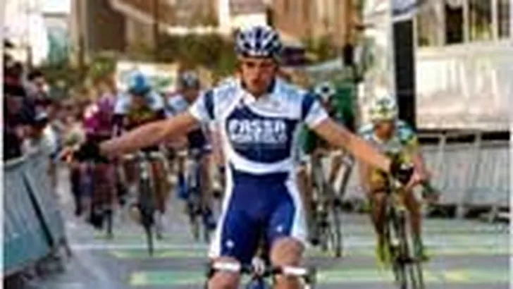 Petacchi wint eerste rit Tirreno