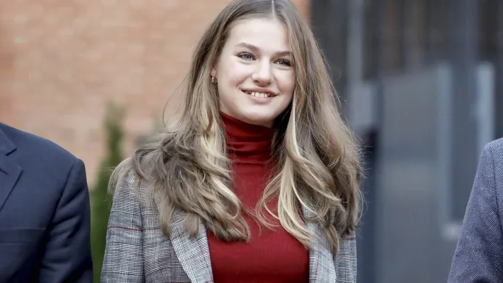 Princess Leonor of Spain meets Young Red Cross Volunteers