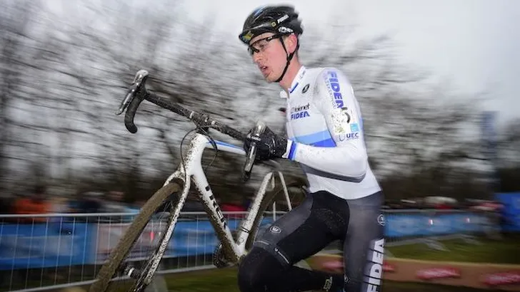 Aerts heeft meerdere breuken rond de schouder