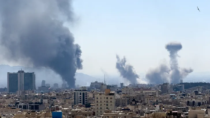 Benzineprijs schiet omhoog door conflict in Midden-Oosten: dit is wat de Nederlandse automobilist te wachten staat