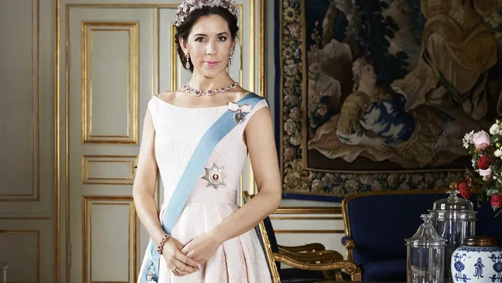 Prinses Mary omarmt de hele regenboog