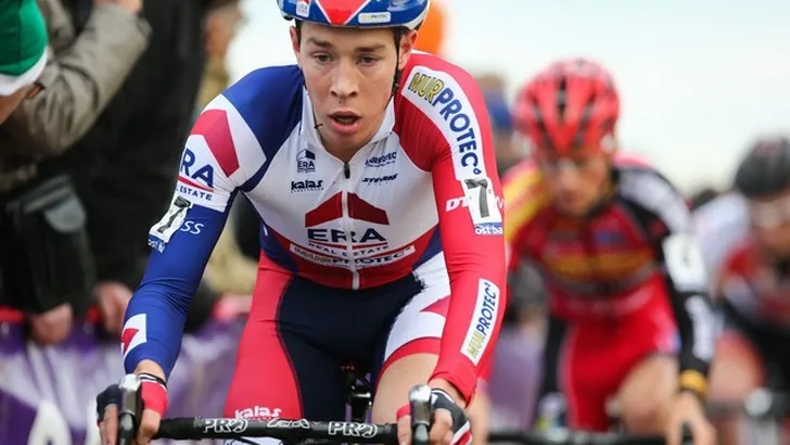 Sweeck wint in St-Niklaas, Bpost Bank Trofee voor Van Aert