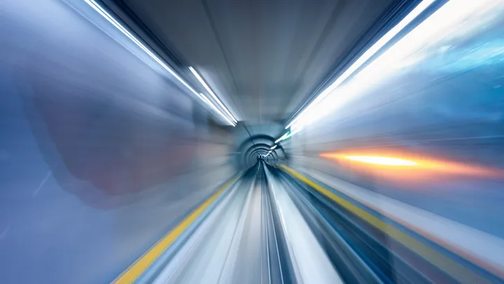 Chinese ingenieurs verbreken alle wetten van de fysica en lanceren voertuig van 0 naar 700 in twee seconden