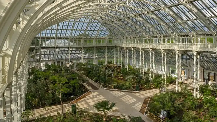 London calling: Grootste Victoriaanse kas ter wereld weer open