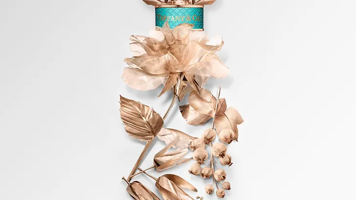 Tiffany's stopt roze goud in een flesje