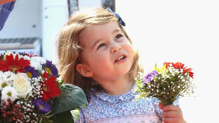 Bizar: prinses Charlotte is een mini-kopie van haar overgrootoma