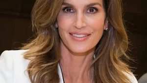 Cindy Crawford zweert bij deze mascara (€ 10,99)