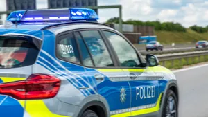 Politie pakt wegpiraat op na achtervolging met 200 km/u over de Duitse Autobahn