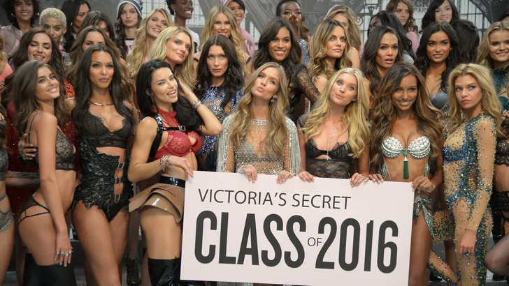 Dít bekende topmodel loopt weer de Victoria's Secret Fashion Show