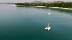 Stijl op het water: Waarom de Corsiva sloep meer is dan een trend