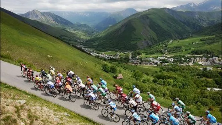 UCI: 'Ploegen zwichten voor druk van ASO'