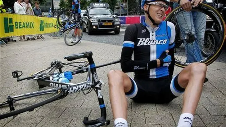 Gesink valt al vroeg bij NK wielrennen (Foto)