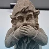 Bizarre drugsvondst: agenten vinden tuinkabouter gemaakt van 2 kilo MDMA | Panorama
