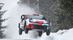Toyota GR Yaris Rally1 knalt voor het eerst door de sneeuw (videos)