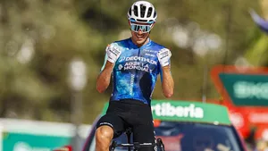 Ben O'Connor wint in Vuelta