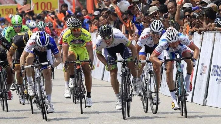 Van Hummel wint in Langkawi