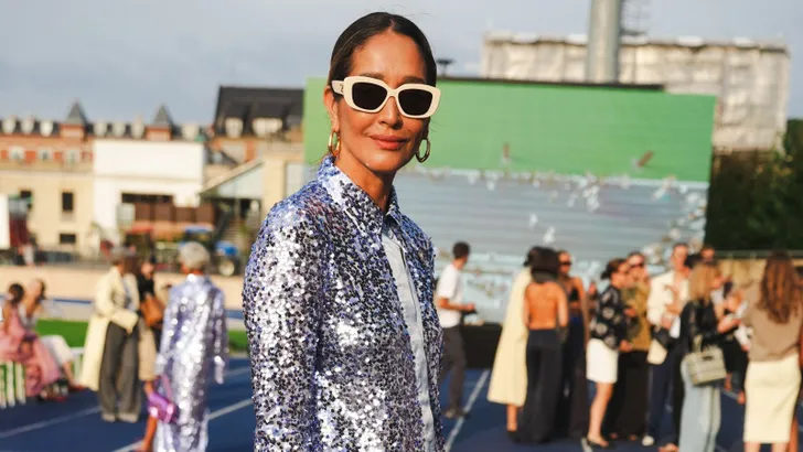 Deze glittertrui van HEMA ziet eruit als een dure aankoop, maar is dat totaal niet