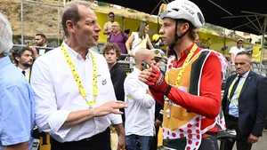 Tourbaas Prudhomme babbelt met Huub Artz