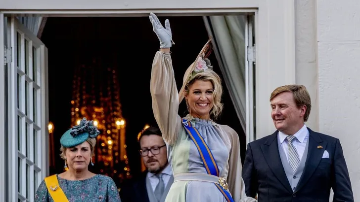 Party! Máxima draagt alle kleuren van de Royal Regenboog