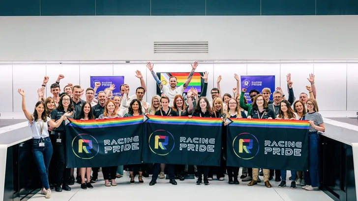 Mercedes F1 gaat partnerschap aan met Racing Pride