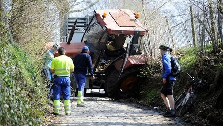 RONDE VAN VLAANDEREN: Alarm op Koppenberg!