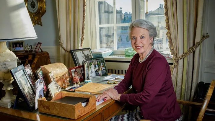 Koetsjes en kussen  voor prinses Benedikte