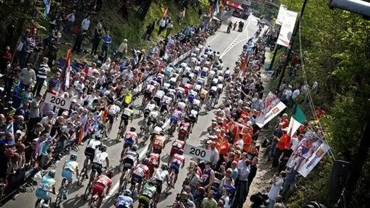 Van Vliet wijzigt finale Amstel Gold Race