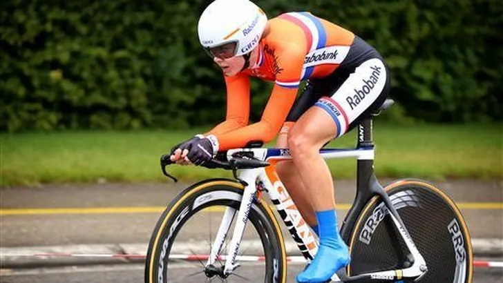 De Jong net naast podium op EK tijdrijden