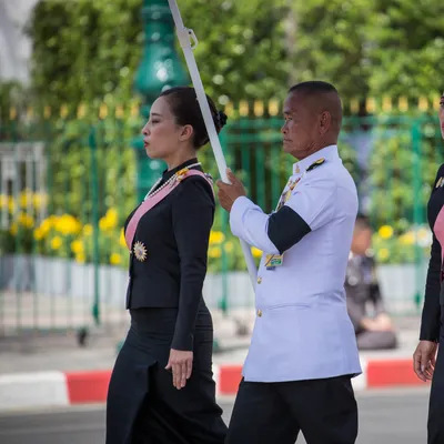 Thailand rouwt om prinses Bajrakitiyabha. Na 3 jaar in coma is zij op 47-jarige leeftijd overleden. Wat betekent dit voor de toekomst van de Thaise troon?