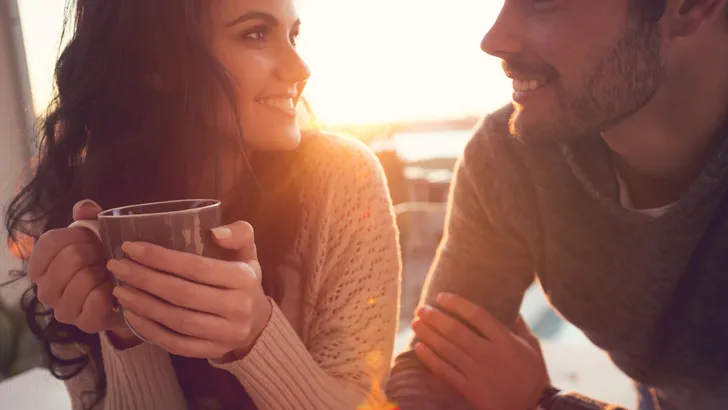 Onderzoek: zo veel jaar ouder is de ideale man