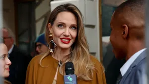 Beauty Jury september 2024 – Angelina Jolie bij de openingsavond van The Outsiders.